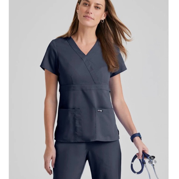 Grey’s Anatomy by Barco Pink XS Riley Mock wrap V-Neck Scrubs Top. Pockets - Picture 6 of 7